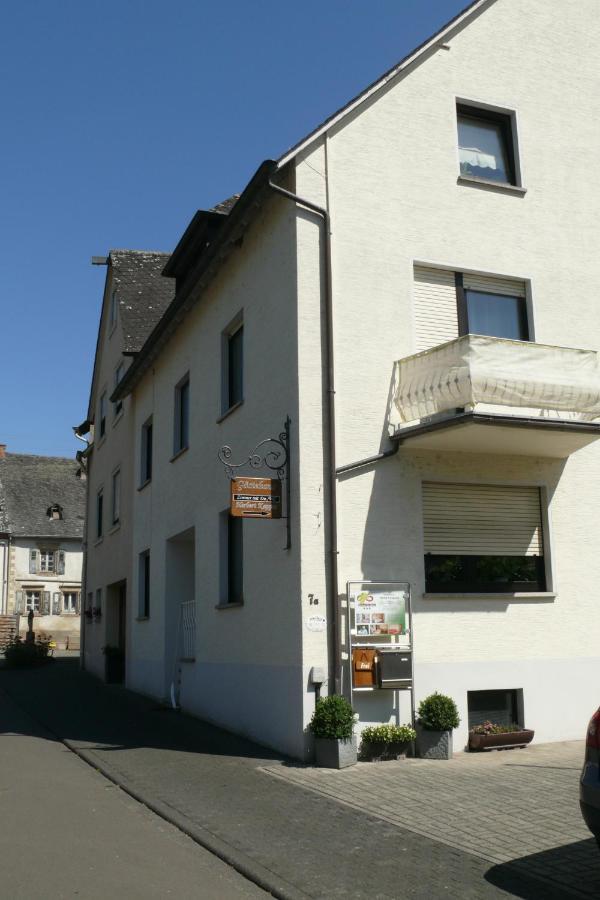 Gaestehaus Herbert Kappes Zeltingen-Rachtig Exterior photo